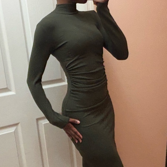 Zara Olive Green Long Sleeve Ruched Midi Dress - Picture 2 of 7